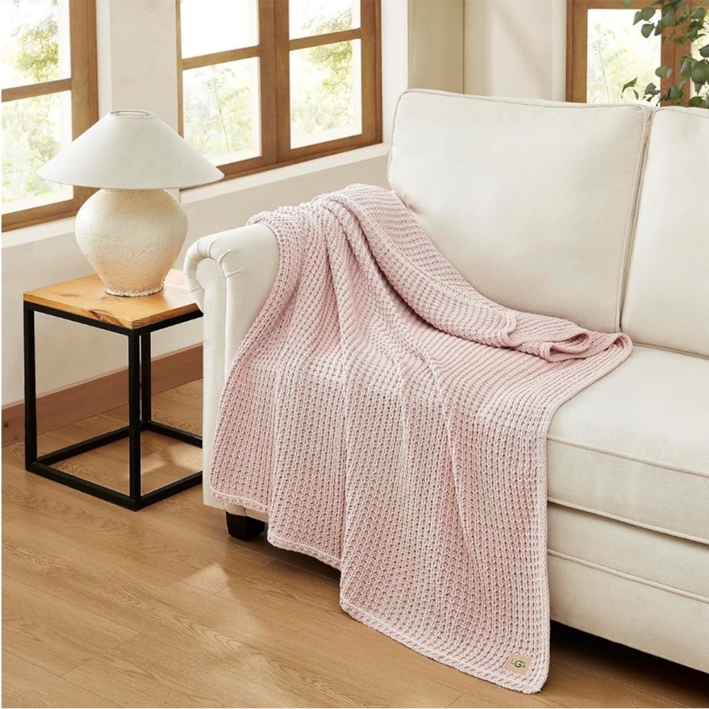 UGG Quartz Luna Throw 50” x 70” Pink Blanket Knit & Pillow Sham 20 x 20